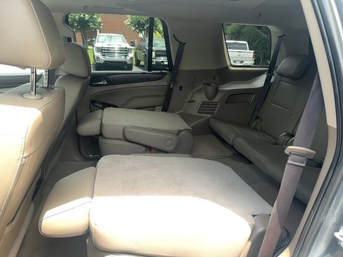 Used 2018 GMC Yukon SLT w/ Premium Edition image 10