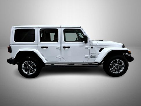 Used 2019 Jeep Wrangler Unlimited Sahara AWD/4WD image 4