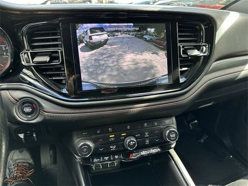 Used 2023 Dodge Durango GT image 25