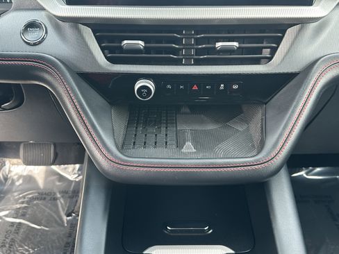 Used 2025 Ford Explorer ST-Line w/ Premium Package image 30