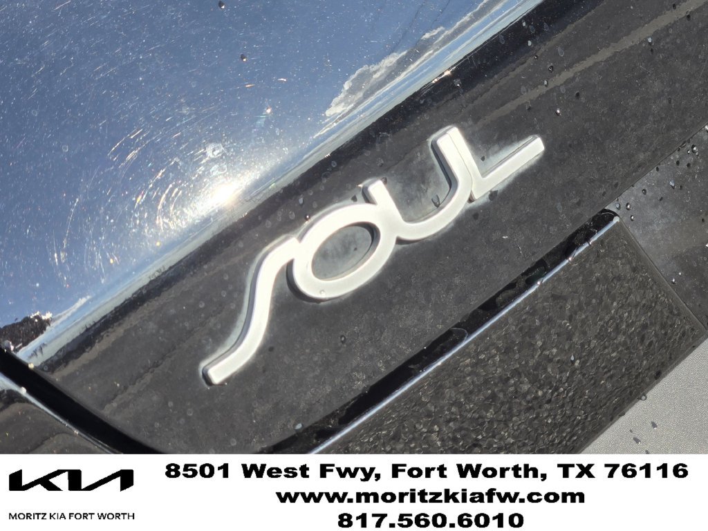 Certified 2022 Kia Soul LX w/ Technology Package FWD image 11