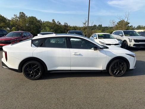 Certified 2025 Kia K4 GT-Line Turbo FWD image 8