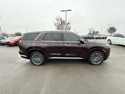 Used 2024 Hyundai Palisade Calligraphy image 10