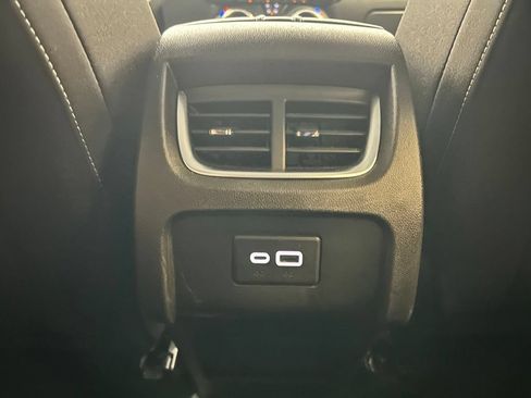 Used 2025 Chevrolet Blazer LT FWD image 21