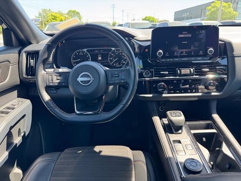 Used 2024 Nissan Pathfinder Rock Creek image 13