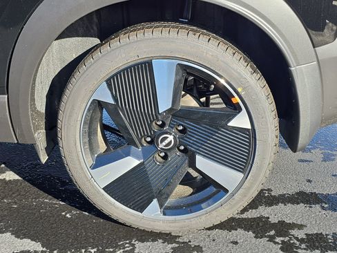 New 2026 Nissan Kicks SR w/ Cold Weather Package image 10