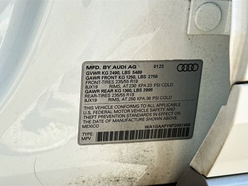 Used 2023 Audi Q5 2.0T Premium w/ Convenience Package AWD/4WD image 44