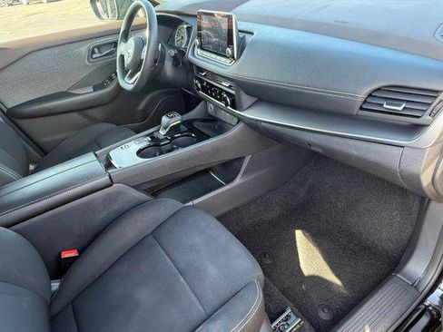 Used 2023 Nissan Rogue S image 12