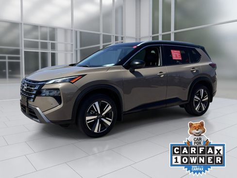Certified 2024 Nissan Rogue SL FWD image 2