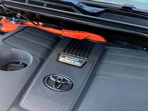 New 2026 Toyota Tundra Platinum AWD/4WD image 17