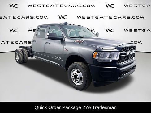 Used 2022 RAM 3500 Tradesman image 2