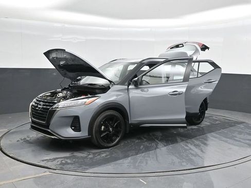 Used 2024 Nissan Kicks SR image 44
