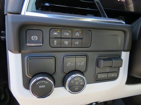 New 2026 Chevrolet Suburban Premier w/ Sun And Tow Package image 16