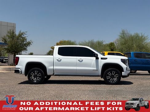 Used 2024 GMC Sierra 1500 AT4 w/ Technology Package AWD/4WD image 5