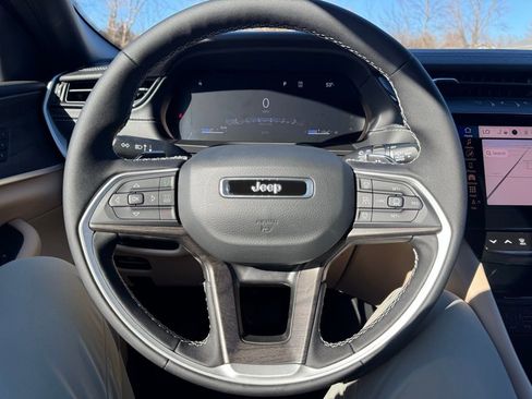 New 2026 Jeep Grand Cherokee Limited image 12