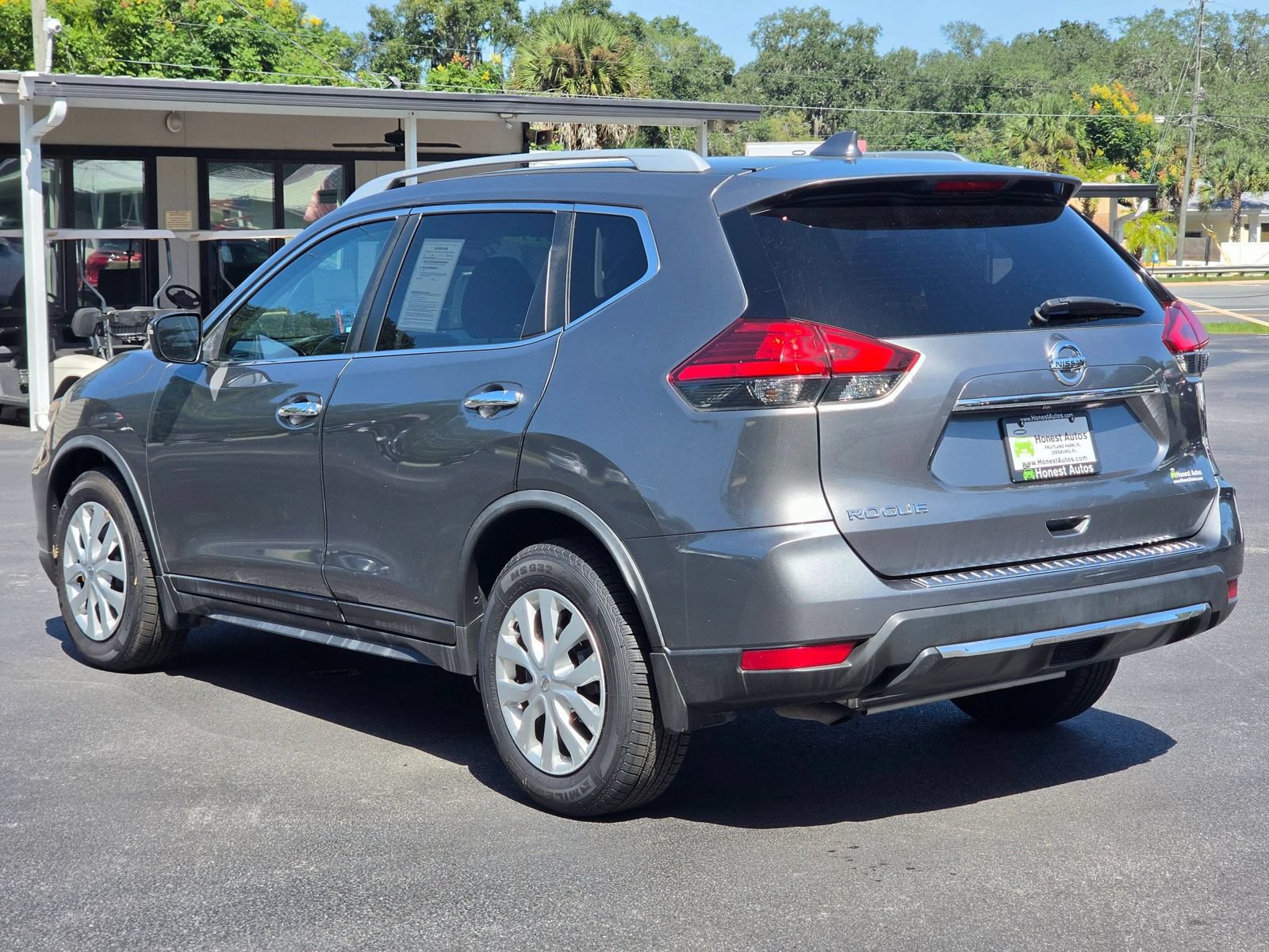 Used 2017 Nissan Rogue S w/ S Appearance Package FWD image 7