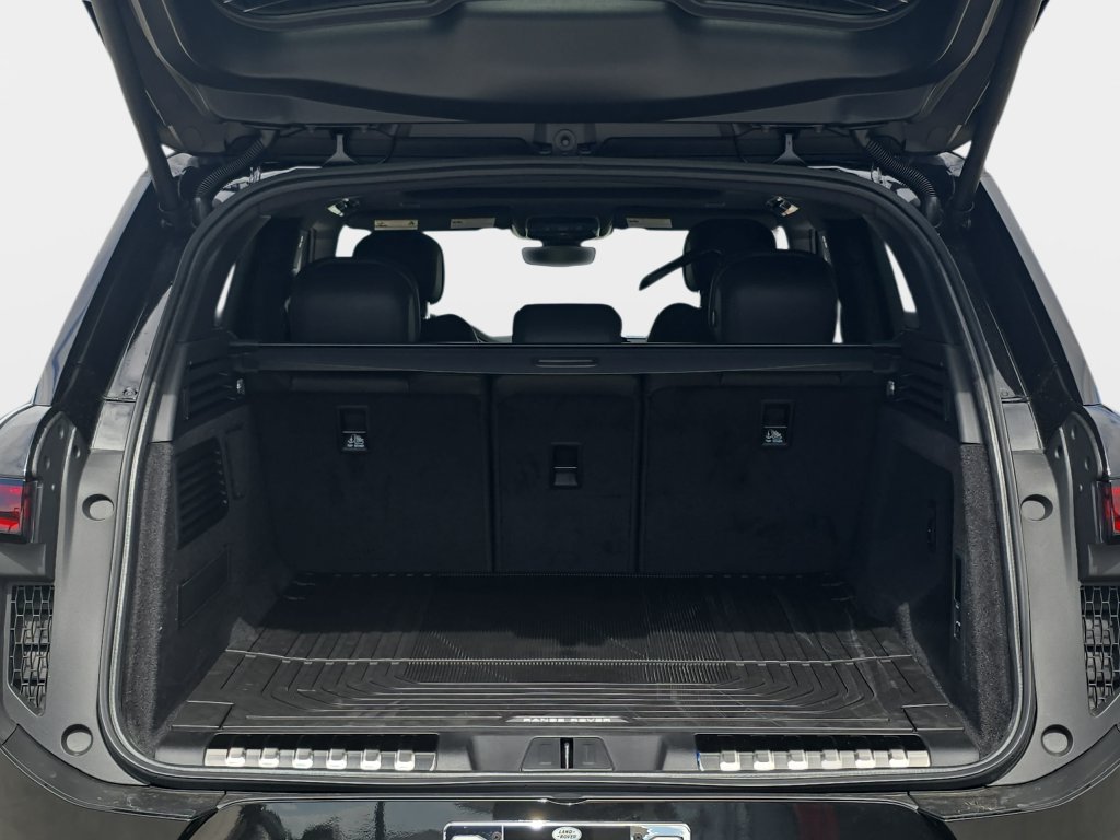 New 2026 Land Rover Range Rover Sport Dynamic SE AWD/4WD image 12