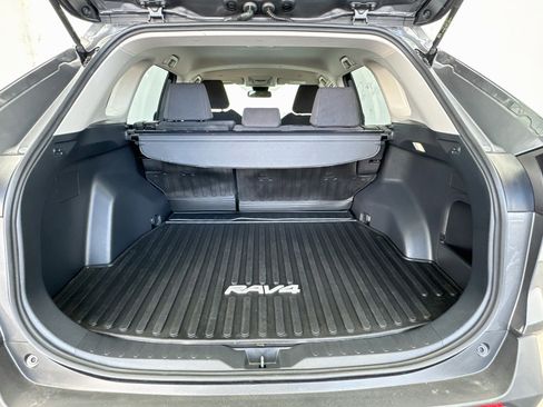 Used 2025 Toyota RAV4 LE AWD/4WD image 17