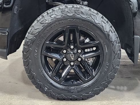 Used 2020 Chevrolet Silverado 1500 LT Trail Boss image 31