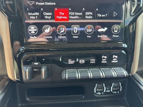 Used 2021 RAM 3500 Laramie AWD/4WD image 31