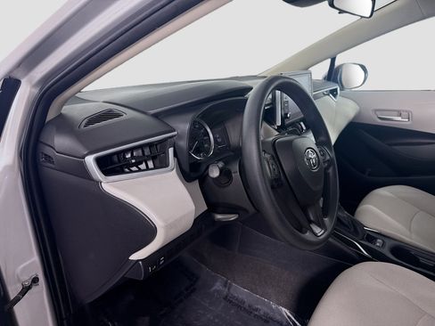 Used 2020 Toyota Corolla LE FWD image 22