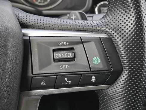 Used 2024 Mitsubishi Outlander SE image 14