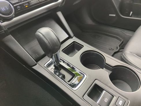 Used 2019 Subaru Outback 2.5i Limited image 30