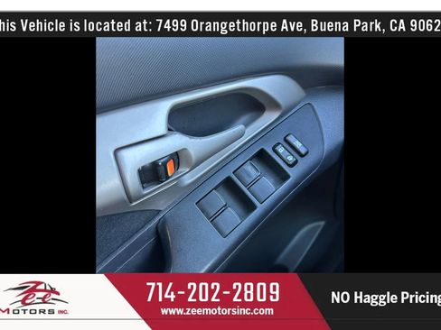 Used 2010 Toyota Matrix S image 36