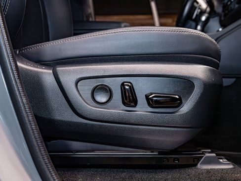 Used 2024 Lexus GX 550 image 25