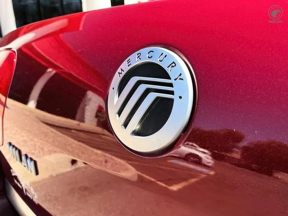 Used 2010 Mercury Milan FWD image 23