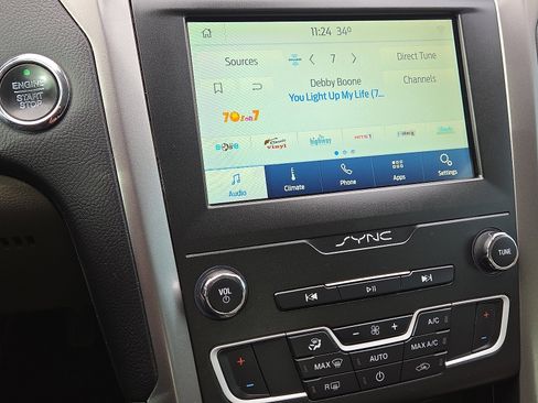 Used 2020 Ford Fusion SE image 13