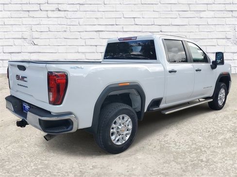 Used 2021 GMC Sierra 2500 4x4 Crew Cab w/ Convenience Package image 4