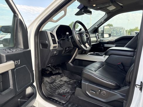 Used 2019 Ford F250 Lariat w/ Tow Technology Bundle image 10