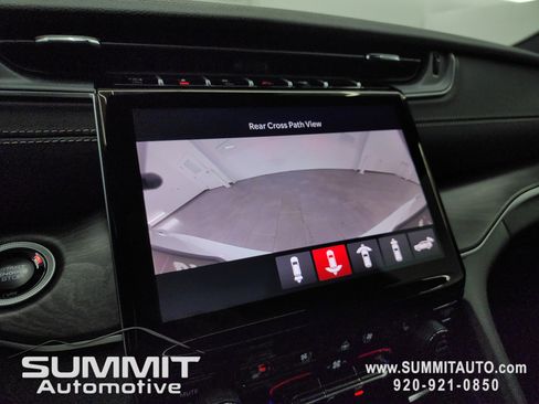 New 2025 Jeep Grand Cherokee Limited w/ Luxury Tech Group II image 18