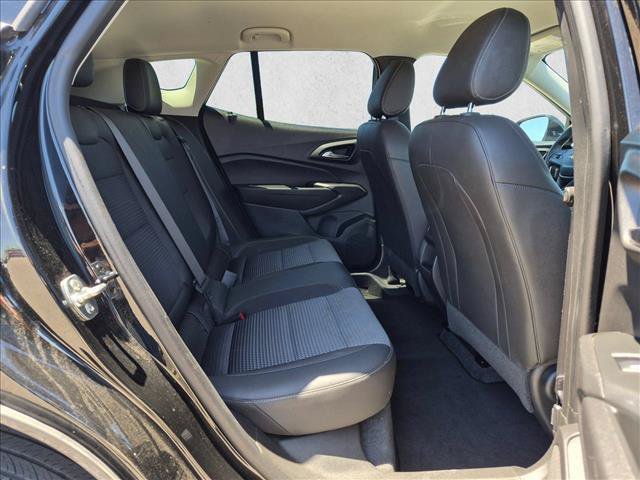 Used 2025 Chevrolet Trax LT FWD image 20