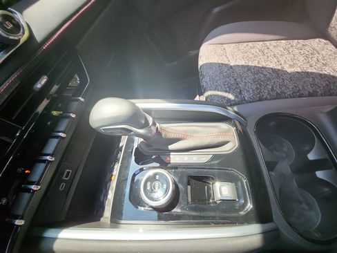 Used 2024 Chevrolet Colorado Z71 w/ Z71 Convenience Package 2 image 20