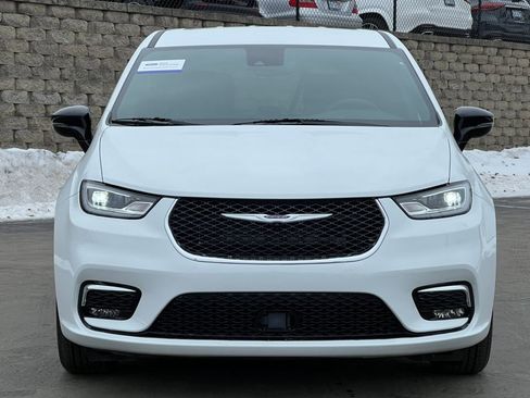 Used 2026 Chrysler Pacifica Select image 37