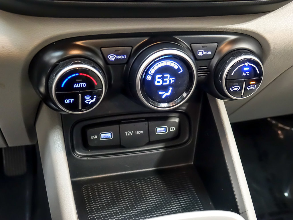 Used 2022 Hyundai Venue SEL w/ Cargo Package FWD image 18