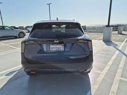 Used 2025 Nissan Kicks SR FWD image 7