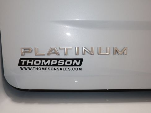 Used 2025 Ford Expedition Platinum AWD/4WD image 37