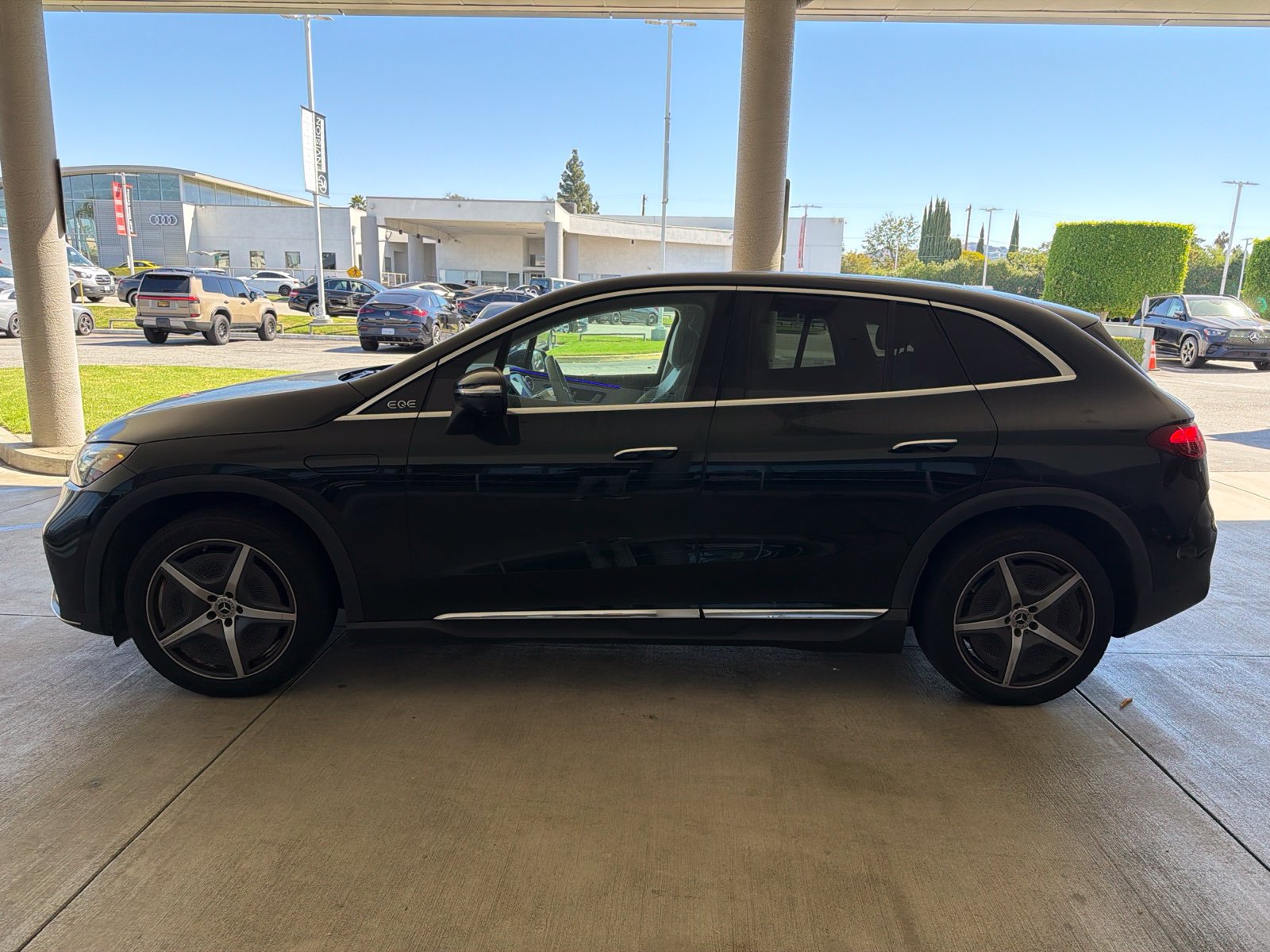 Certified 2023 Mercedes-Benz EQE 500 4MATIC SUV image 2