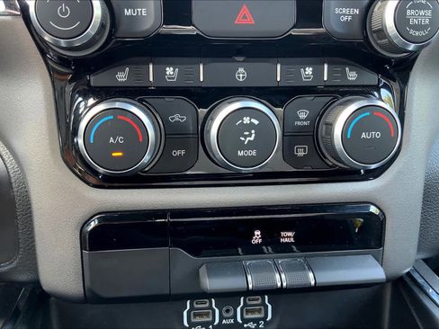 Used 2024 RAM 1500 Laramie image 26