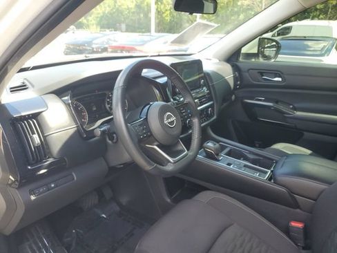 Used 2022 Nissan Pathfinder SV FWD image 13