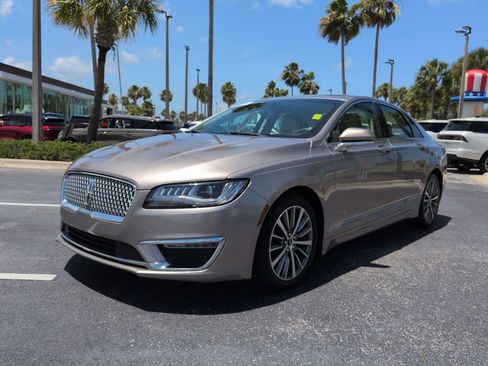 Used 2019 Lincoln MKZ Reserve FWD image 8
