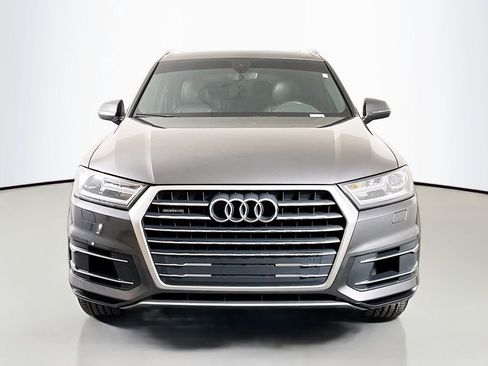 Used 2019 Audi Q7 3.0T Premium w/ Cold Weather Package image 2