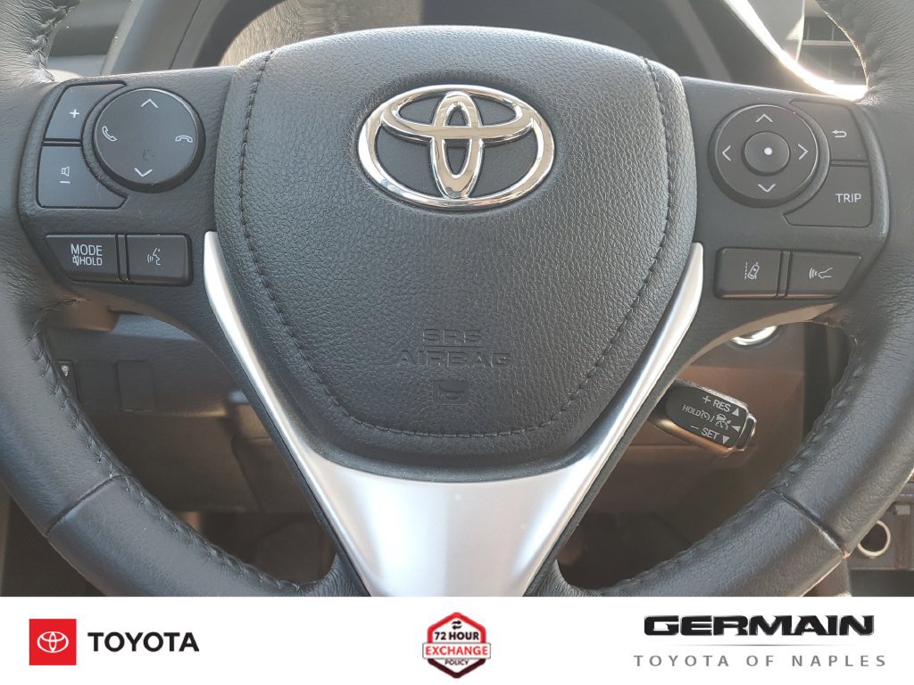 Used 2017 Toyota Corolla SE w/ SE Premium Package FWD image 24