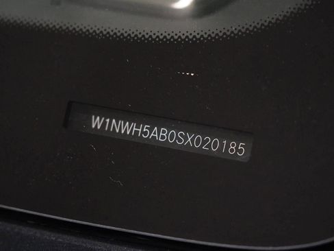 Certified 2025 Mercedes-Benz G 63 AMG 4MATIC image 38