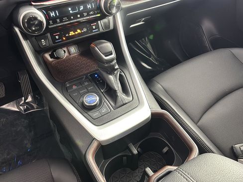 Used 2025 Toyota RAV4 Limited w/ Weather Package image 32