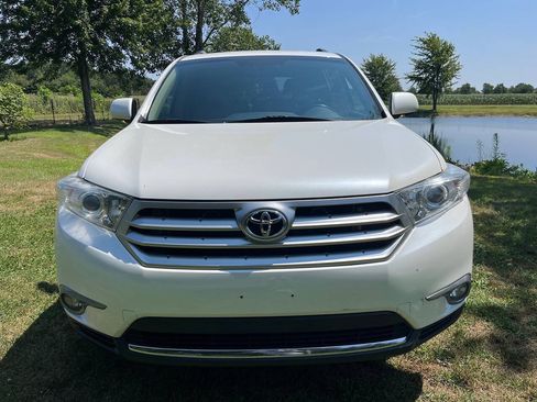 Used 2013 Toyota Highlander Limited AWD/4WD image 2