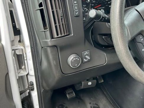 Used 2018 Chevrolet Express 3500 Extended w/ Power Convenience Package image 11